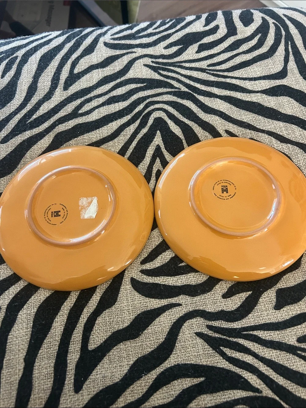 UO Love Is Like A Warm Roll  Plate  - 2 Pack